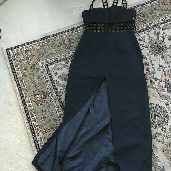 Ladies dress - Picture 1 of 4